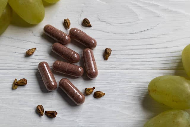 5 Grape Seed Extract Benefits: Backed By Scientific Research